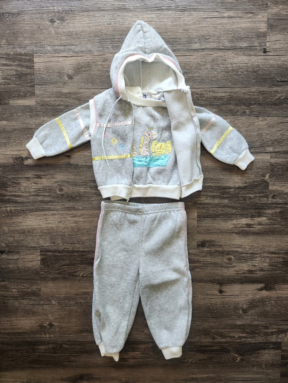 Vintage 90s Doe Spun Zoo Animals Grey Hoodie & Joggers Set for Kids